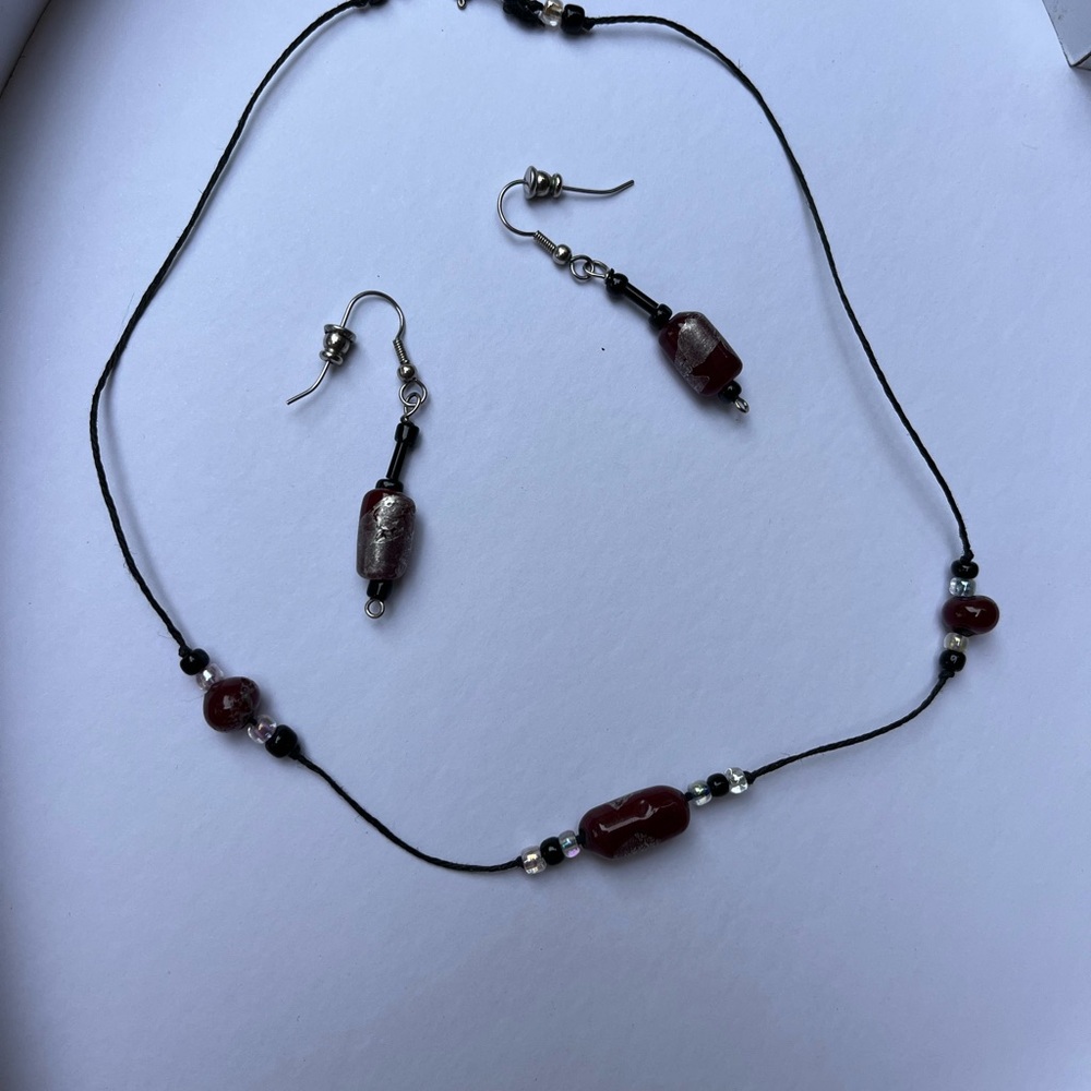 Elegant Black and Red Beaded Jewelry Set